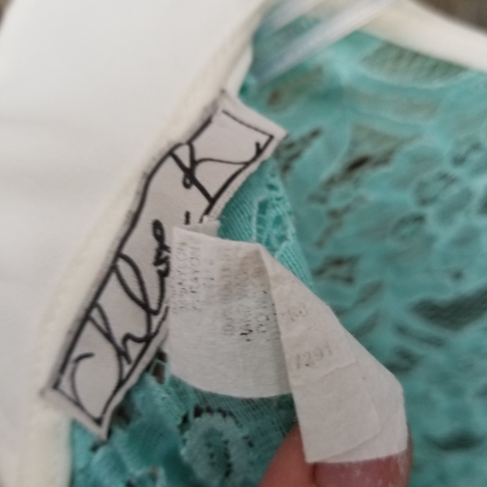 blouse - Picture 5 of 5